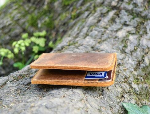 ذا تانري محفظة جلد محبب للرجال = محفظة جلدية لحمل بطاقات الائتمان للرجال، محفظة بطاقات للرجال.. in Kuwait