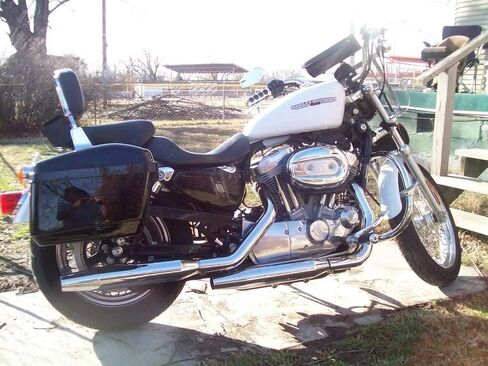 KUAFU Universal Motorcycle Hard Saddlebag Trunk W/Lights W/Locks Compatible with Honda Yamaha Harley Suzuki Kawasaki Motorcycle in Saudi Arabia