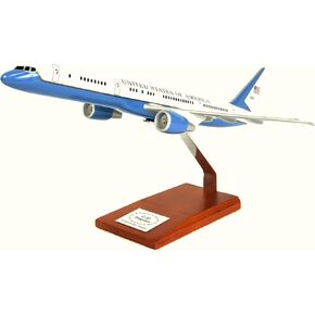 Mastercraft Collection Boeing 757-200 C-32A VIP Model Scale: 1/100