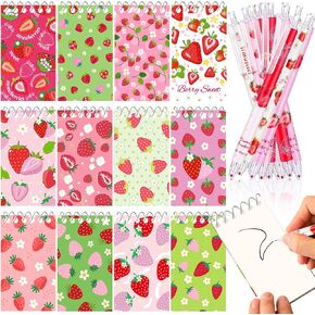 24 PCS الفراولة الحفلات تشمل 12 دفاتر ميني دوامة الفراولة و 12 هدايا أقلام الفراولة لحفلات الفراولة تفضل الحقائب المدرسين اللوازم المدرسية وجوائز المكافأة الصف