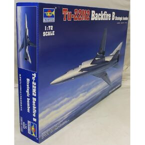 Trumpeter 1/72 Tu22M2 Backfire B Strategic Bomber