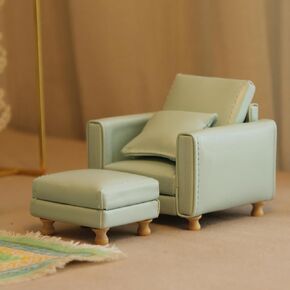 1:12 Dollhouse Mini PU Sofa – Handmade Faux Leather Couch with Cushions, Modern Style Mini Dollhouse Furniture for BJD Ob11 Room Scene Decor (Brown)