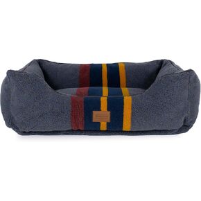PENDLETON Vintage Camp Berber Kuddler Dog Bed - Lake, Large (36" w x 27" d x 10" h)