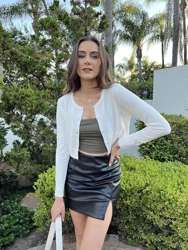 Newshows Cropped Cardigan Sweaters for Women 2023 Crew Neck Button Down Open Front Knit Bolero Shrugs in Kuwait