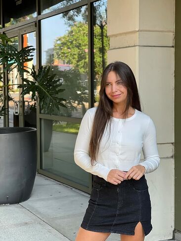 Newshows Cropped Cardigan Sweaters for Women 2023 Crew Neck Button Down Open Front Knit Bolero Shrugs in Kuwait