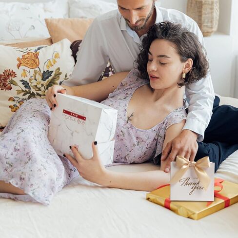 Dechisy 24pack صغيرة شكرا لك الحفلات تفضل الحقائب معالجة الصناديق مع شريط القوس الذهبي ، وأكياس الهدايا الورقية البيضاء بشكل كبير لحفل الزفاف استحمام لوازم العمل in Kuwait