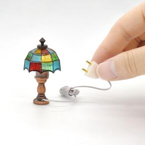 iLAND 1/12 Scale Accessories of Dollhouse Lights, Classic Miniature Lamp for Dollhouse Decoration, Elegant White Lattice Table Lamp w/Plug