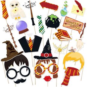 تشمل ديكورات حفلة عيد ميلاد السحرية السحرية ، لوازم الحفلات ، المعالج السحري ، 16 بالونات ، لافتة واحدة ، 16 كيك توبر ، خلفية واحدة كبيرة للحفلات ، شريطان (36 ٪) in Kuwait