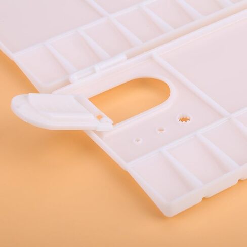 Foldable 24-Compartment Plastic Artist Paint Tray for Watercolor and Oil Painting in Saudi Arabia