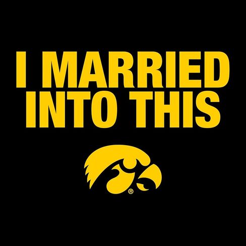 NCAA I Married In This، تي شيرت ملون للفريق، الكلية، الجامعة in Kuwait