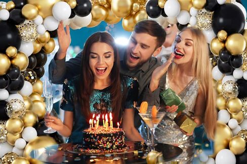 Black Gold Balloon Arch Kit ، 137 PCS Balloon Garland Kit Confetti Metalti مع شريط بالونات لحفل الزفاف ، عيد ميلاد ، التخرج ، رأس السنة الجديدة ، ديكور حفلات خاصة الأحداث in Kuwait