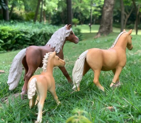 Gemini&Genius Horses Figurine Toy, Farm Premium Horse Animal Playset, Mare and Stallion with Horse Baby Family Action Figures Party Favors Supplies, Party Cupcake Toppers, Birthday Gifts for Kids in Saudi Arabia
