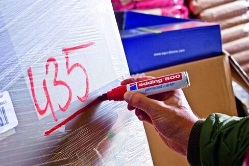 edding 800 permanent marker - black - 1 pen - chisel nib 4-12 mm - for bold markings - waterproof, quick-drying, smear-proof pens - for cardboard, plastic, wood, metal, glass and fabric in Saudi Arabia