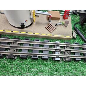 Snap On Railroad Ties for Lionel Tubular O Gauge Model Railroads, 100 Plastic Ties, Black