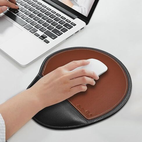 براون مكتب ميدان الماوس مع معصم الراحة التصميم غير القابل للانزلاق ، ألعاب نمط العمل pu mousepad للمتعلمين والعمال ومستخدمي الكمبيوتر. in Kuwait