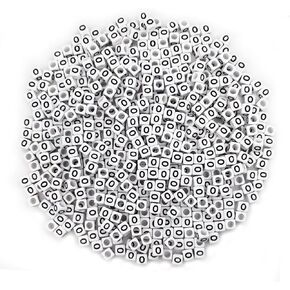 600pcs 6x6mm مربع رمز الأكريليك # الخرز لأساور الصداقة صنع المجوهرات ، قاعدة أكريليك أبيض مع رمز أسود # حبات لأساور الحرف DIY قلادات مفتاح السلاسل in Kuwait