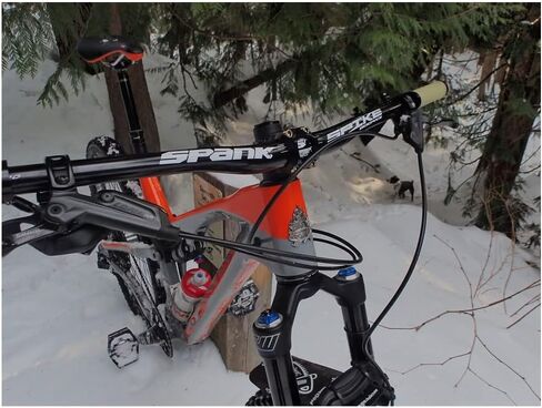 مقود دراجة سبانك سبايك 800 فيبروكور 15R، أسود/أبيض in Kuwait