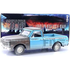 Greenlight 84132 Independence Day (1991) - 1971 Chevy C-10 1:24 Scale