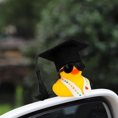 Duck Rubber Rubber Traduation ، هدايا تخرج الحفلات الزخرفية للوحة القيادة للسيارات لها وله ، كبار السن في المدارس الدكتوراه درجة الماجستير. in Kuwait