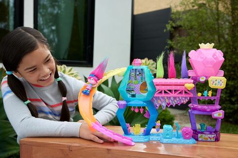 Mattel DreamWorks Trolls Band Together Toys, Mount Rageous Playset with Queen Poppy Small Doll & 25+ Accessories, 4 Hair Pops in Saudi Arabia