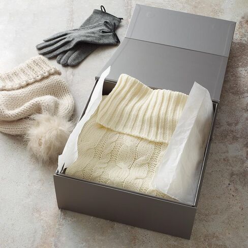 مربع Cecobox 5pc غير اللامع مع غطاء مغناطيسي لتعبئة الهدايا (10 "x10" x4.5 "، أبيض) in Kuwait