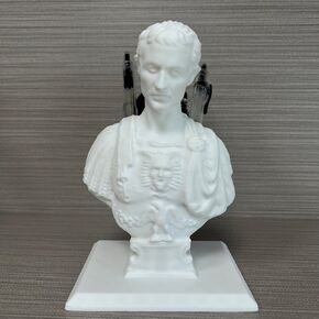 Julius Caesar Pencil Holder 5 hole-Funny Julius Caesar Ides of March Pen-Durable Plastic Caesar Bust Statue Pen Holder for Desk Teacher School Office Organizers Gift Decor