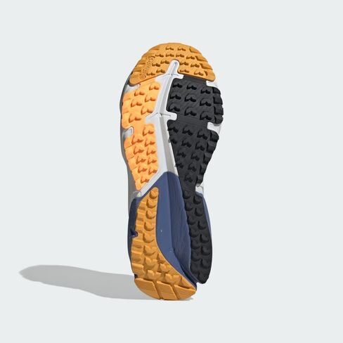 حذاء الجري adidas Adistar مقاس نسائي in Saudi Arabia