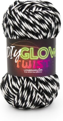 Lion Brand DIY Glow Twist Yarn ، خيوط للحياكة ، والحيوانية ، والحرف ، والأسود ، 1 حزمة in Kuwait