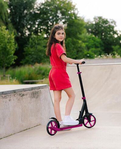 Big 2 Wheeler | سكوتر للأطفال والمراهقين الذين تتراوح أعمارهم بين 7 سنوات | اللعب والتنقل | تعليق أمامي مناسب مع عجلات 200 مم | ارتفاع قابل للتعديل من 86 إلى 111 سم in Kuwait