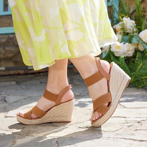 صنادل نسائية من Putu بكعب عريض وشريط كاحل مرن صنادل منصة مفتوحة من الأمام صنادل بكعب عريض متقاطع in Kuwait