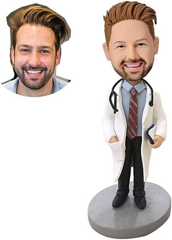 bobbleheads المخصصة: معطف دكتور وايت | bobblehead شخصية قابلة للتخصيص بالكامل | للأطباء in Saudi Arabia