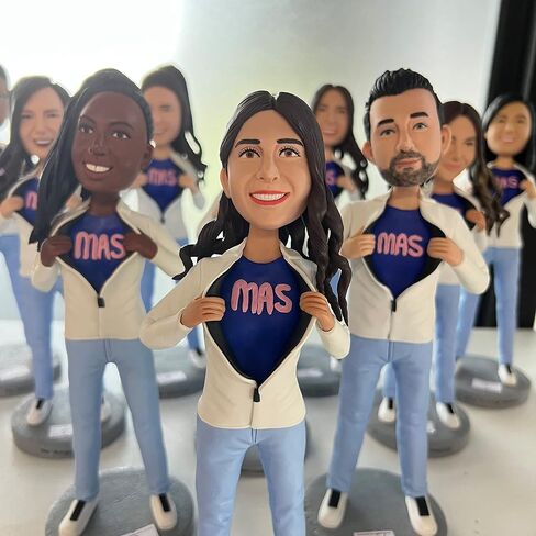 bobbleheads المخصصة: معطف دكتور وايت | bobblehead شخصية قابلة للتخصيص بالكامل | للأطباء in Saudi Arabia