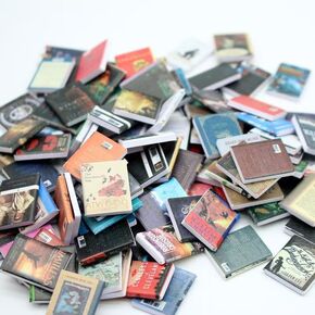10Pcs 1/12 Miniature Books Dollhouse Decoration Accessories Model Miniature Decoration DIY Accessories Shooting Props