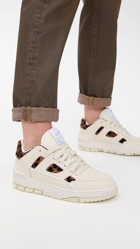 Women's Area Lo Sneakers in Saudi Arabia