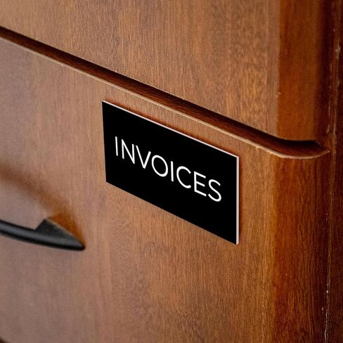 فارغة شارة الاسم مع دعم مغناطيسي - 25 حزمة أسود 1 بوصة × 3 بوصة in Kuwait