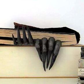 Creepy Thriller Demon Claw Resin Bookmark Personalized Cool Horror Monster Hand Bookmark for Book Lovers Unique Book Gifts for Thriller Readers