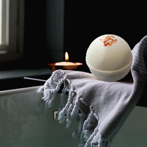 Natural Amor - مجموعة هدايا سبا خضراء للنساء - هدية حمام غابة النعناع لها - 5 قطع هدية للاستحمام والجسم بما في ذلك قالب الصابون والشمعة وقنابل الحمام in Kuwait