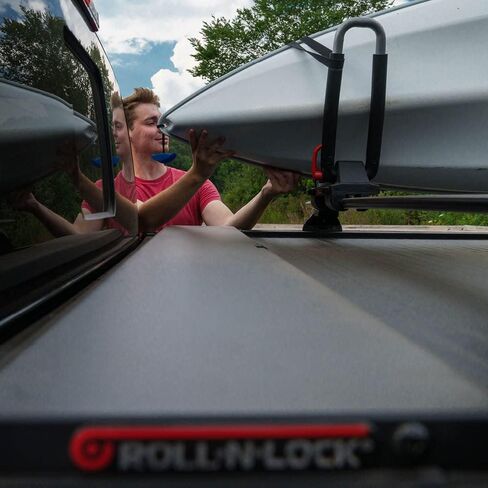Roll-N-Lock M-Series Retractable Truck Bed Tonneau Cover | LG496M | Fits 2020 - 2023 Jeep Gladiator w/o Trail Rail System 5' Bed (60") in Kuwait