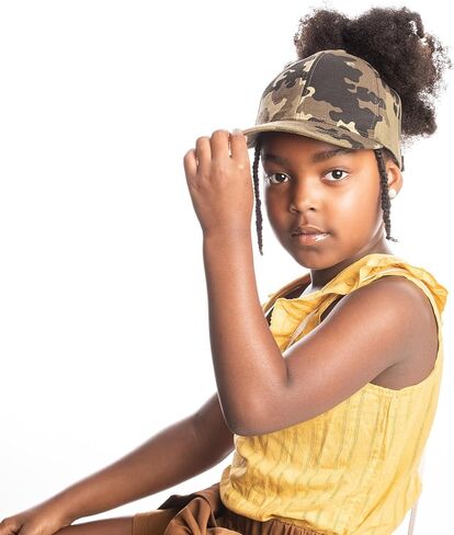 قبعة بيسبول مبطنة بالساتان للبنات | قبعة ذيل حصان للشعر الطبيعي المجعد للأطفال | كاب بدون ظهر | قبعة شعر مجعدة للأطفال من الدنيم in Kuwait