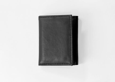 Rico Industries NBA Milwaukee Bucks Men’s Trifold Brown Wallet - Premium 9 Pocket Laser-Engraved Team Logo on Vegan Leather - Minimalist Design, ID Window, Credit Card Holder - Ideal Men’s Gift in Saudi Arabia