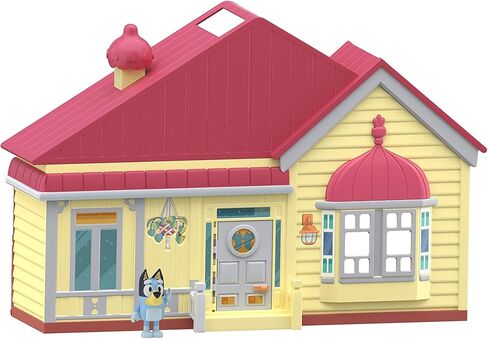 Bluey Celebration Home، ساعد في الاحتفال بعيد الميلاد، مع 11 قطعة لعب من الأثاث والإكسسوارات القابلة للإزالة، بالإضافة إلى مجسم حصري مقاس 2.5 بوصة in Kuwait