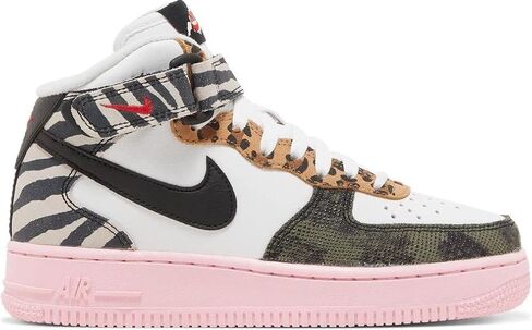 حذاء Nike Air Force 1 '07 متوسط ​​الحجم للنساء - 6 in Saudi Arabia
