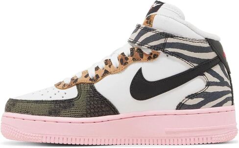 حذاء Nike Air Force 1 '07 متوسط ​​الحجم للنساء - 6 in Saudi Arabia