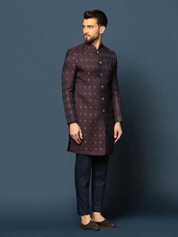 طقم بنطلون Indo Western Sherwani للرجال من KISAH، مزيج من حرير الزيتون، تصميم منسوج، ياقة ماندرين وأكمام طويلة (M) in Kuwait