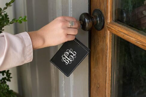 Monogram Keychain Wallet Wallet حامل فوكس جلد مخصص in Kuwait