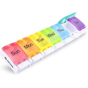 Auvon Weekly Pill Organizer Hrthritis Friendly ، BPA Free Travel 7 Day Pill Box Case مع تصميم مفتوح الربيع وحجرة كبيرة لعقد الفيتامينات وزيت كبد سمك القد والمكملات الغذائية والأدوية in Kuwait