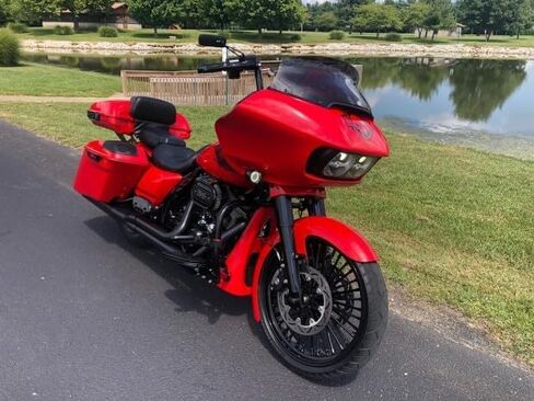 TOFR 21x3.5 Front Wheel Rim 36 Fat King Spokes Tubeless For Harley Touring 2009-2023 Road King Street Glide Road Glide Electra Glide Ultra Classic Ultra Limited With 11.8" Floating Front Brake Rotors in Kuwait