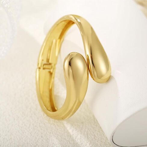 Gold Chunky Bangle Bracelets Thick Cuff Bracelets Gold Polished Minimalist Bangle Bracelets for Women Girls in Saudi Arabia