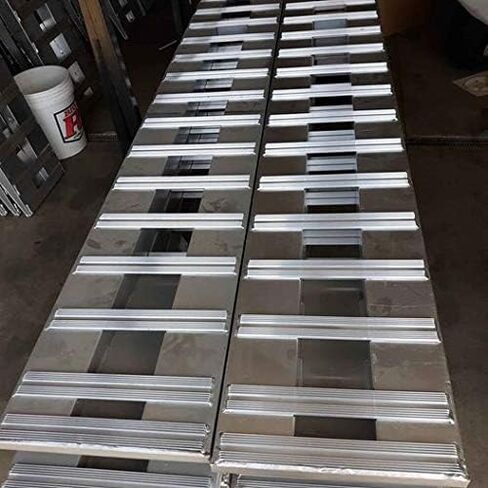 مجموعة من 2. 8 'سلالم الألومنيوم للمعدات الثقيلة SKID SKID TRACTOR TRACK TRACK RAMPS 2 RAMPS = 10000 رطل 96 "(8') in Kuwait