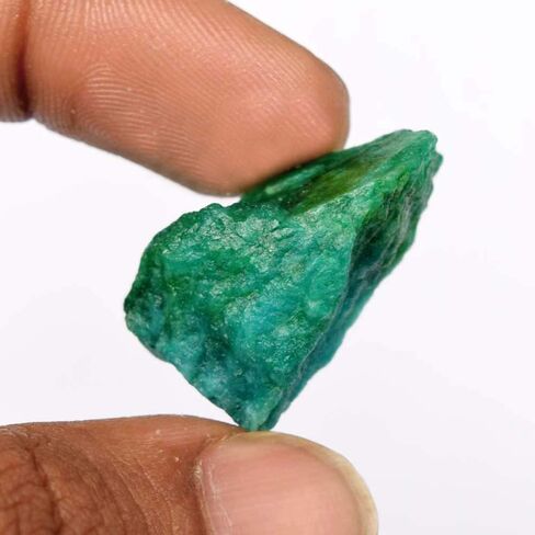 Rare Raw Green Emerald 11.00 Ct Uncut Rough Emerald Natural Raw Healing Crystal Loose Gem in Saudi Arabia